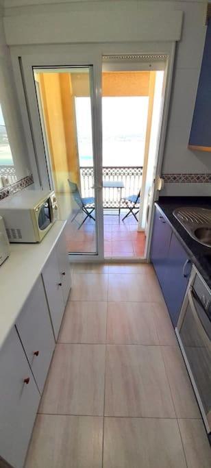 Apartamento Vistas Al Mar Con Piscina Y Terraza Foz Luaran gambar