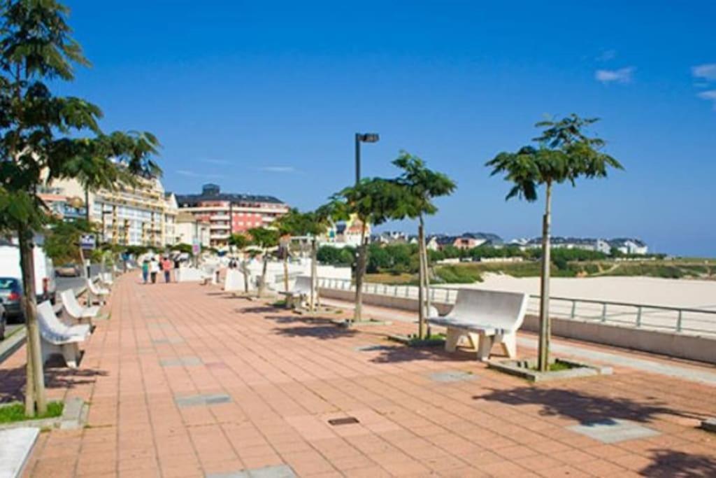 Apartamento Vistas Al Mar Con Piscina Y Terraza Foz Luaran gambar