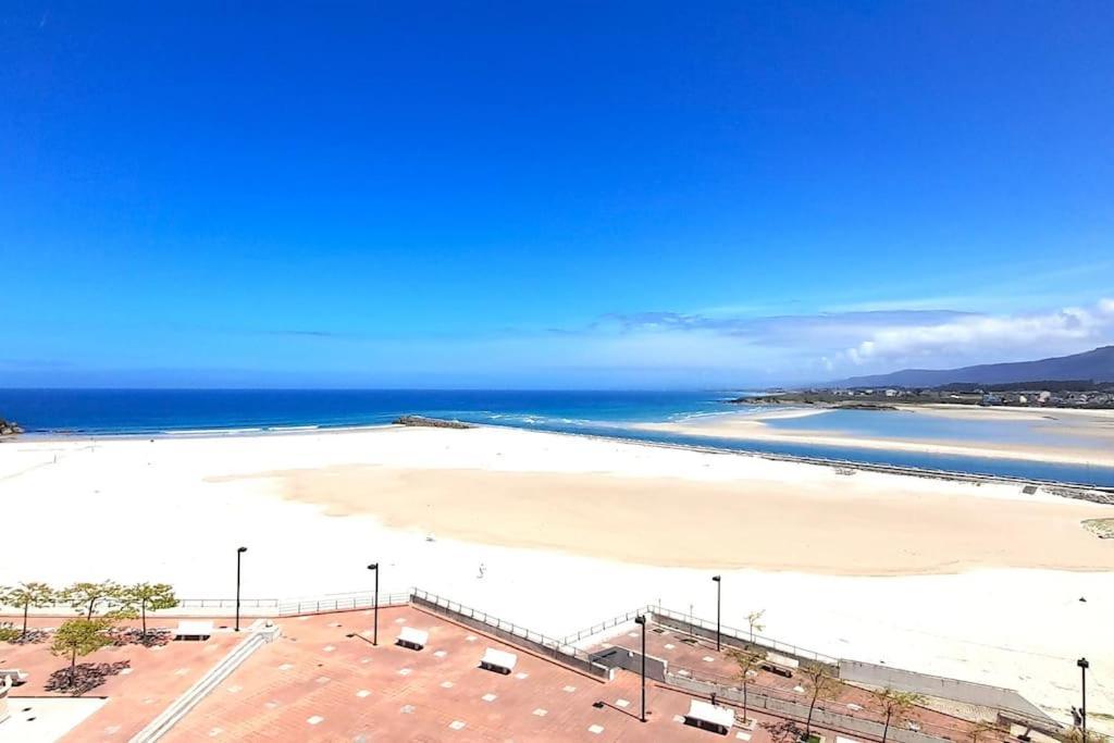 Apartamento Vistas Al Mar Con Piscina Y Terraza Foz Luaran gambar