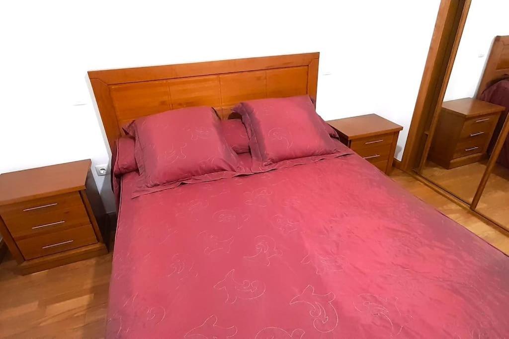 Apartamento Vistas Al Mar Con Piscina Y Terraza Foz Luaran gambar